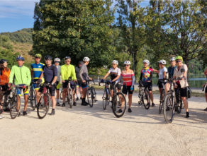 Une journée d’intégration cyclo entre Bugey, Bourget… et sommets partagés